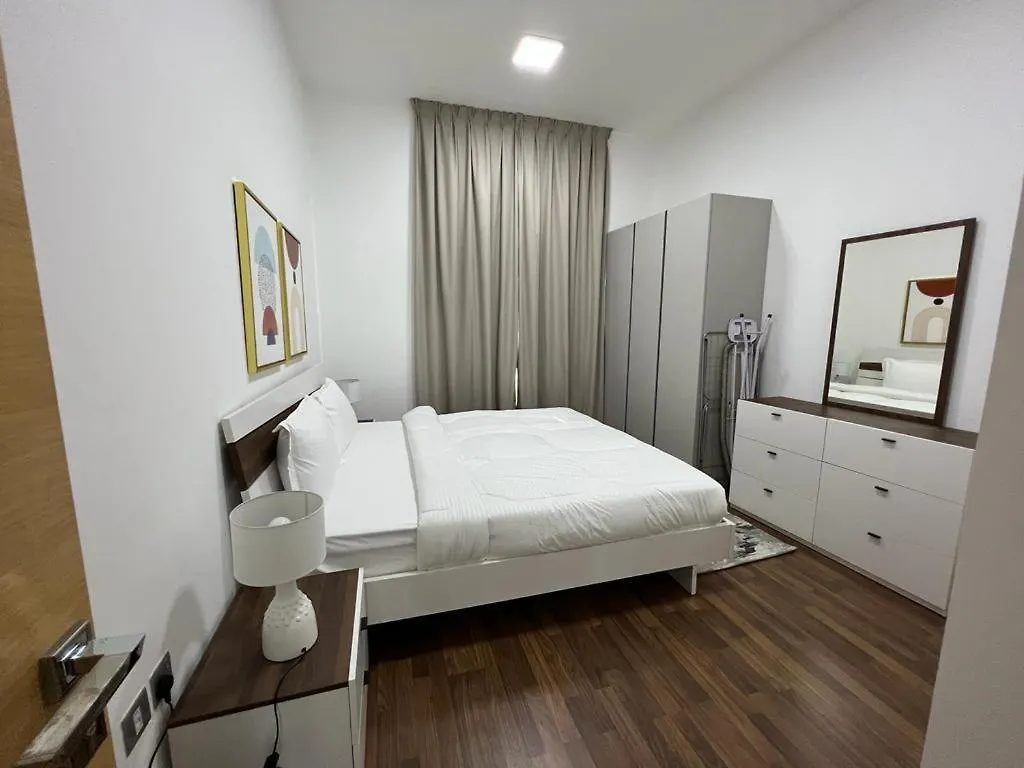 Zubaida Residency - Majan Dubai Apartment